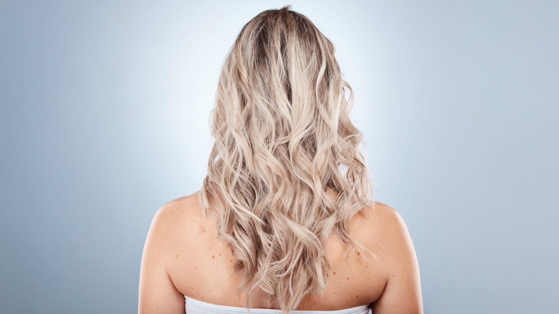 cheveux blonds femme 40 ans